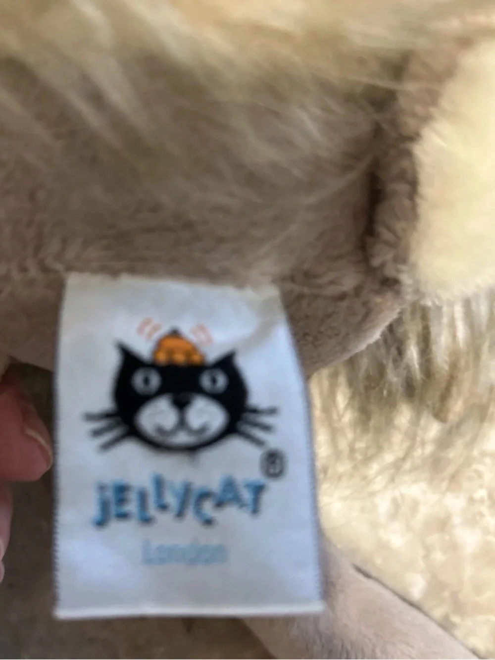 Jellycat Roxie Reindeer Tan 18
